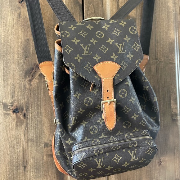 Louis Vuitton Vintage Montsouris Backpack Monogram Canvas - Picture 2 of 10